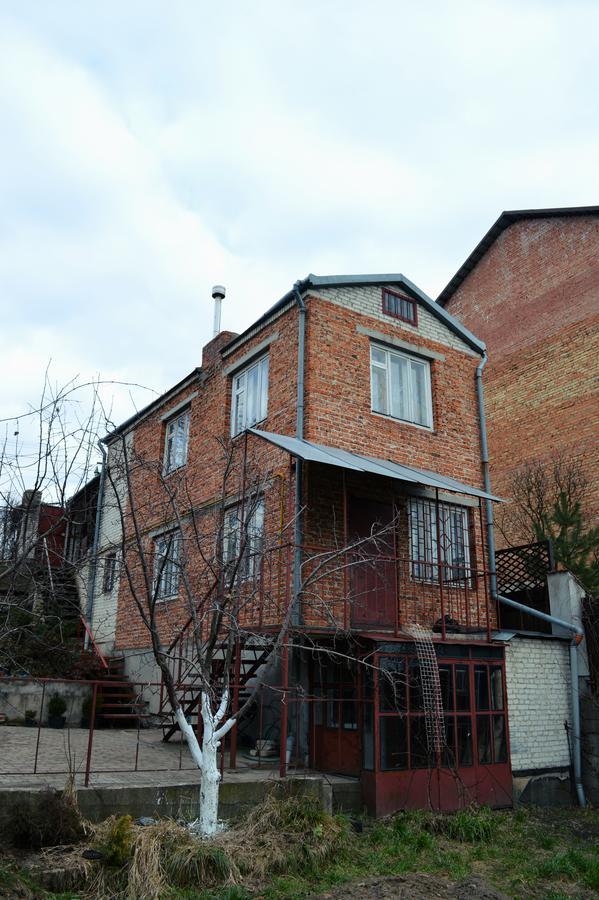 "Arttrakt" Hotel Lviv Exterior foto
